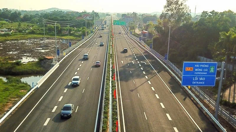 Quảng Ninh đề xuất bổ sung tuyến cao tốc kết nối từ cao tốc Hải Phòng-Hạ Long đến đường Vành đai 5-Vùng Thủ đô Hà Nội