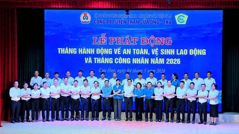 Công ty Tuyển than Cửa Ông hướng về người lao động