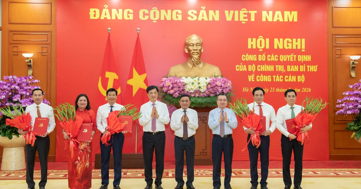 [Ảnh] Hội nghị công bố các Quyết định của Bộ Chính trị, Ban Bí thư về công tác cán bộ