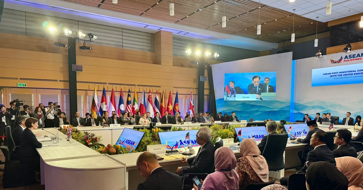 Bộ trưởng Ngoại giao Lê Hoài Trung đồng chủ trì Hội nghị Bộ trưởng Ngoại giao ASEAN-Anh