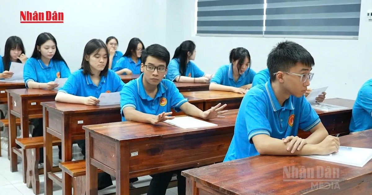 [Video] Bộ Giáo dục chưa chốt cho học sinh chuyên Tuyên Quang thi lại Toán