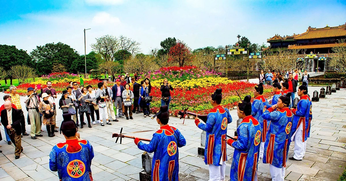 Bài 1: Ứng xử với di sản
