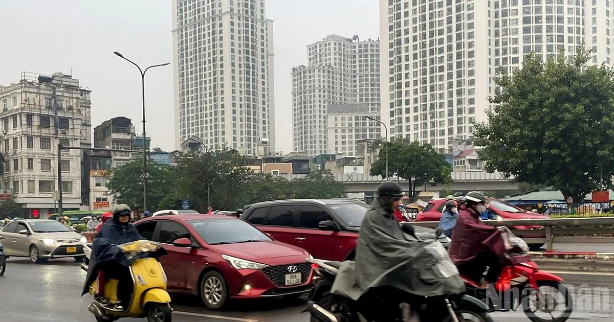 12月13日天气预报：北部地区转为阴雨寒冷，河内有中到大雨，局部伴有雷阵雨