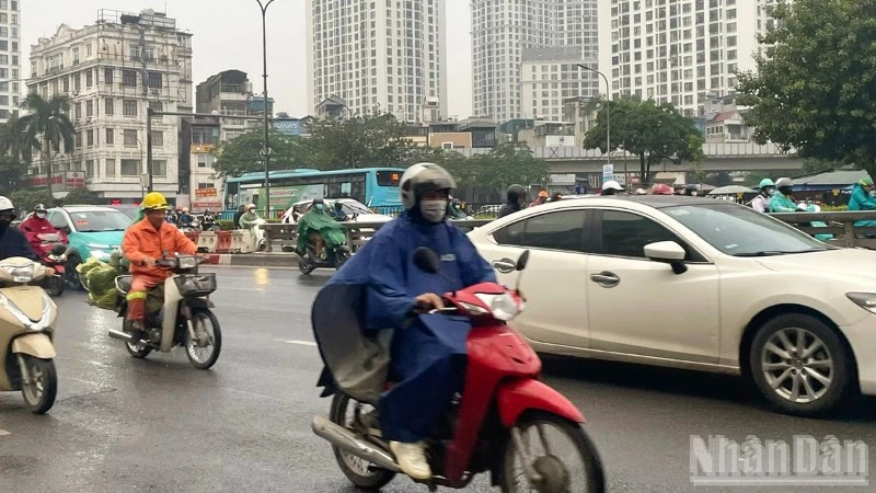 12月17日天气：北部多地有分散性阵雨，部分地区出现强烈寒冷