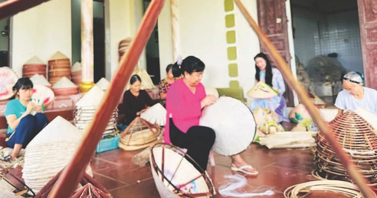 Hồn quê qua nón lá Mão Cầu