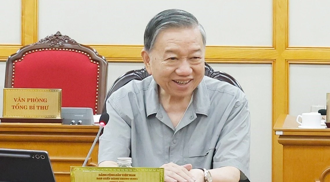 [Ảnh] Bộ Chính trị đánh giá 3 năm thực hiện Nghị quyết số 31-NQ/TW về phát triển Thành phố Hồ Chí Minh