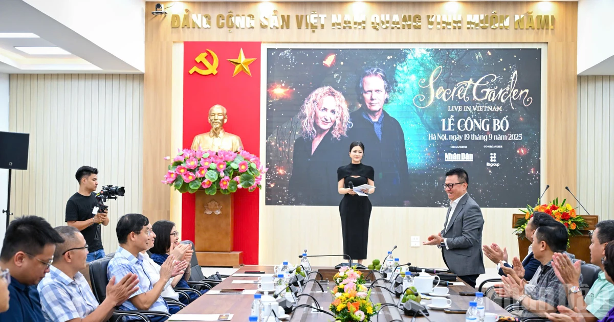 The “Secret Garden Live in Viet Nam” is scheduled to take place at 7:30 PM on October 18 at the National Convention Centre, My Dinh, Ha Noi.