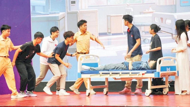 Đổi mới tuyên truyền pháp luật trong trường học