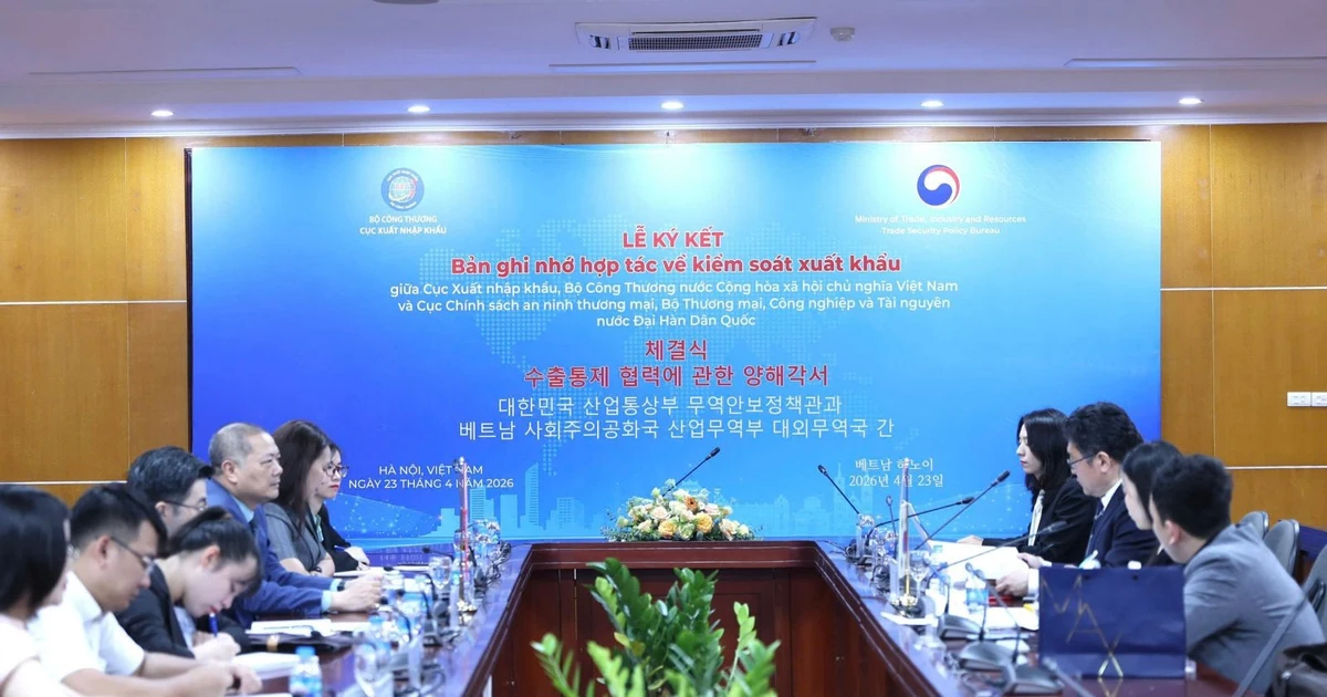 Việt Nam-Hàn Quốc ký kết Bản ghi nhớ hợp tác về kiểm soát xuất khẩu