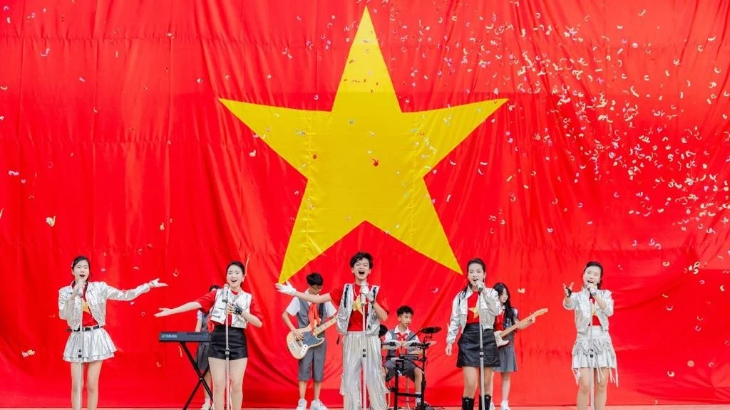 Despiertan orgullo nacional entre niños vietnamitas
