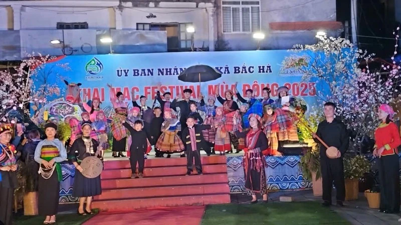 El acto inaugural del Festival de Invierno “Colores de Bac Ha, en la provincia de Lao Cai.