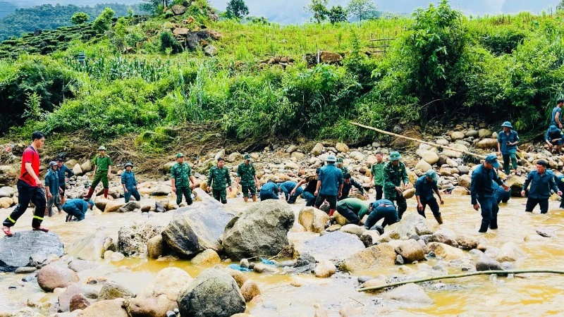 Lai Châu, một người bị lũ cuốn trôi thiệt mạng khi qua đập tràn