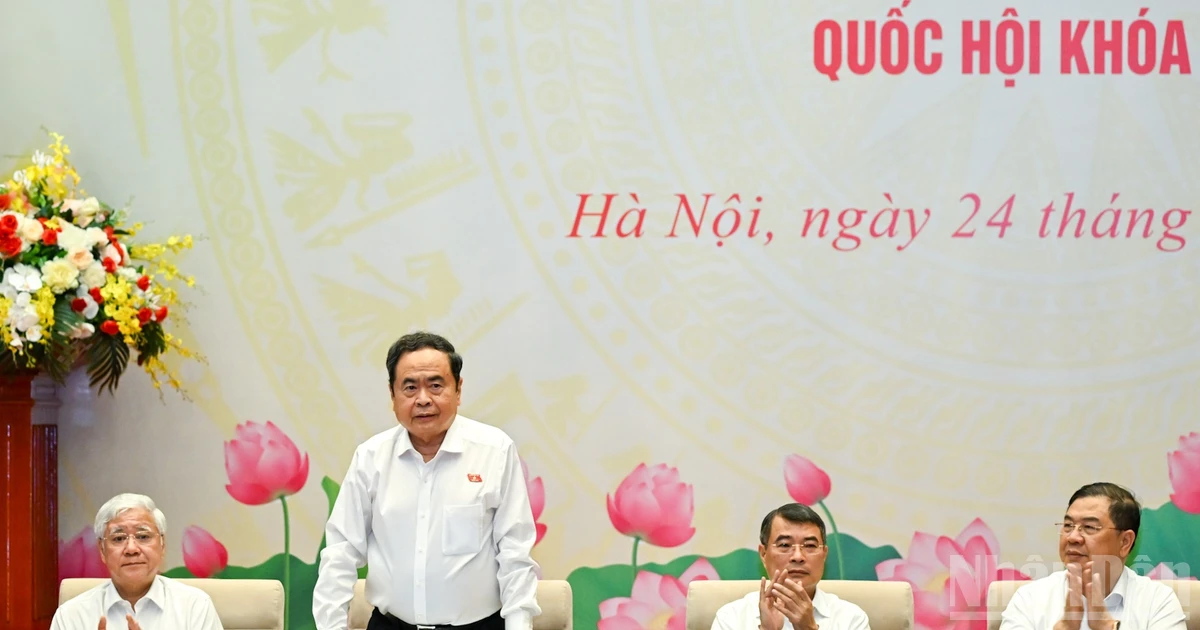 [Ảnh] Chủ tịch Quốc hội Trần Thanh Mẫn và Thủ tướng Chính phủ Lê Minh Hưng chủ trì hội nghị về Kỳ họp không thường lệ thứ Nhất, Quốc hội khóa XVI