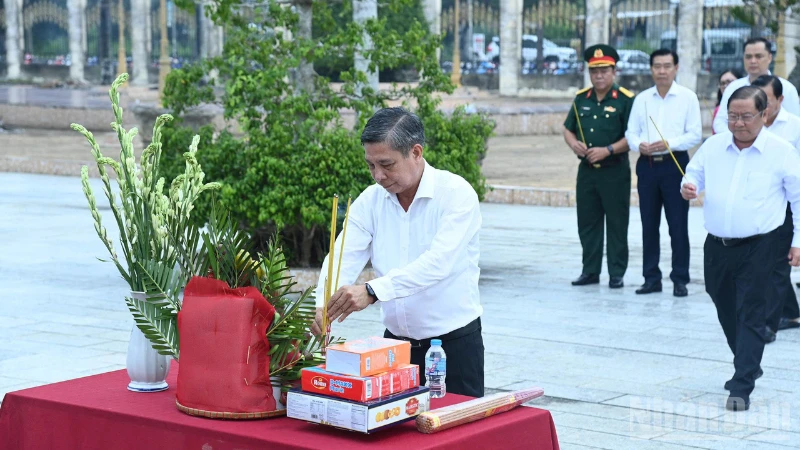 Cần Thơ lấy 1.324 mẫu hài cốt liệt sĩ chưa có thông tin tại Nghĩa trang Liệt sĩ Ô Môn
