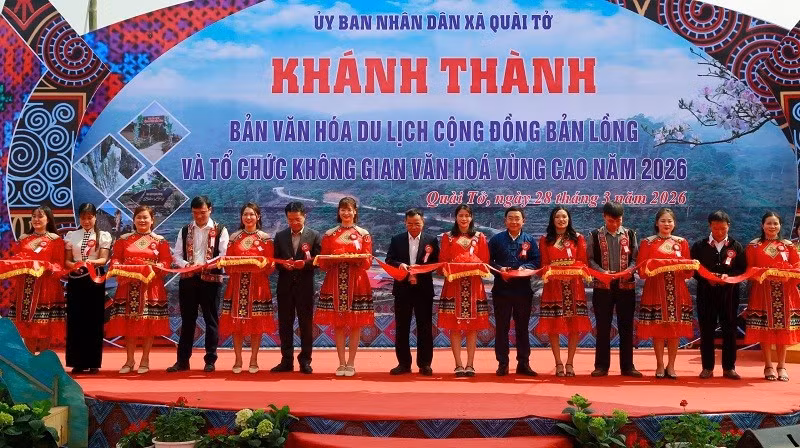 Khánh thành bản văn hóa du lịch cộng đồng trên đèo Pha Đin huyền thoại