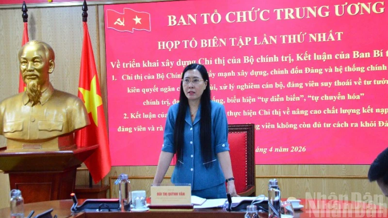 Tiếp tục đẩy mạnh xây dựng, chỉnh đốn Đảng và hệ thống chính trị trong giai đoạn mới