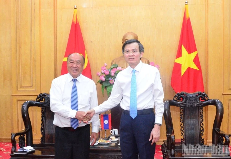 Việt Nam-Lào thúc đẩy hợp tác nghiên cứu khoa học và tư vấn chính sách