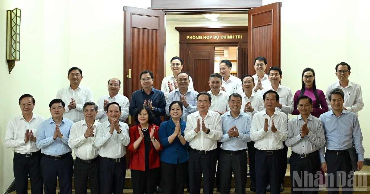 [Foto] Buró Político se reúne con Junta Permanente del Comité del PCV en Can Tho