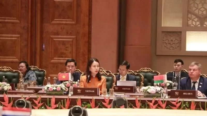 Tăng cường vai trò ứng phó thách thức toàn cầu