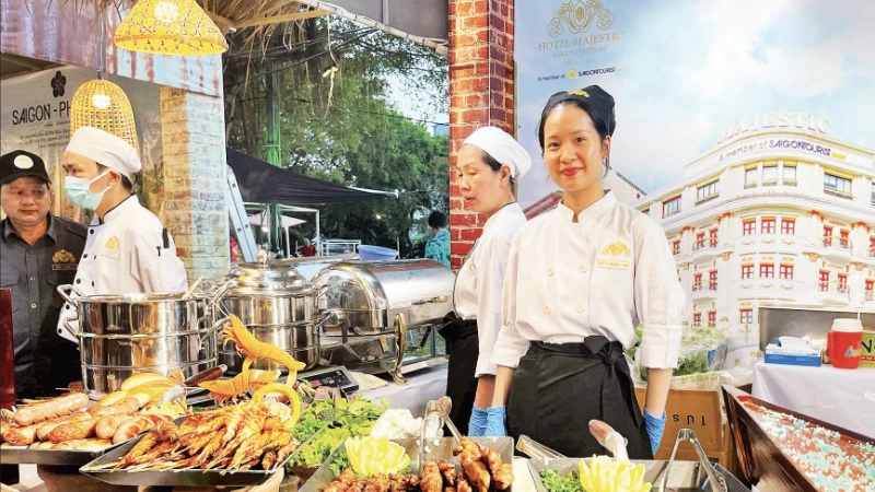 Định vị bản sắc, hướng tới thành phố của lễ hội ẩm thực