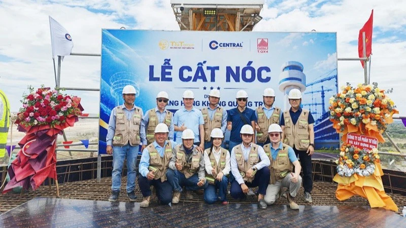 Cất nóc Đài Kiểm soát không lưu, cảng hàng không Quảng Trị tăng tốc về đích