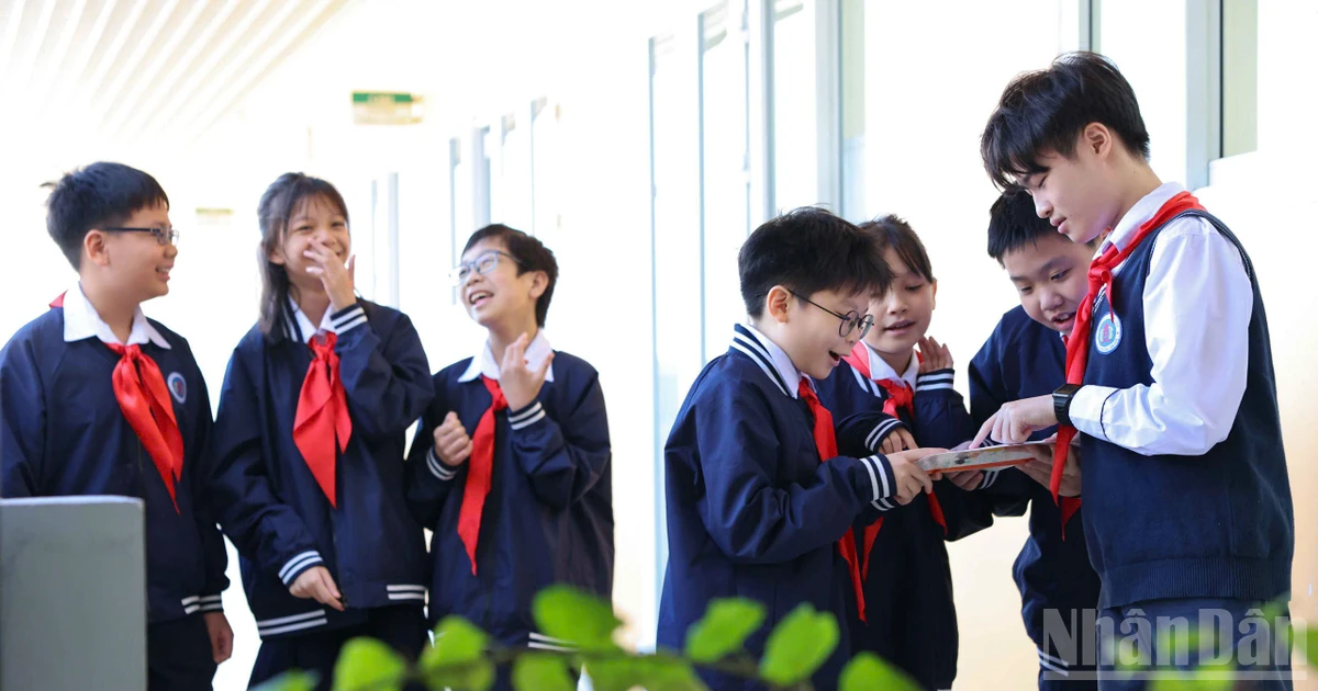 Students at a secondary school. (Photo: DAI THANG)
