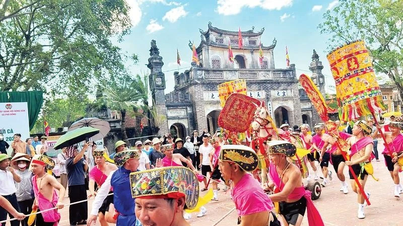 Hội Gióng đền Phù Đổng