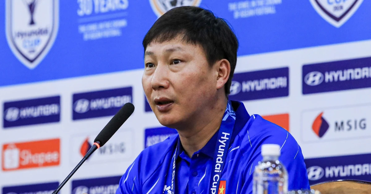 Huấn luyện viên Kim Sang Sik: Đội tuyển Việt Nam quyết tâm nối dài mạch bất bại