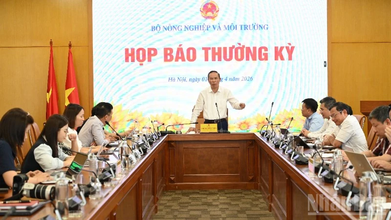 Giá giảm ở nhiều mặt hàng, xuất khẩu nông sản chịu sức ép kép