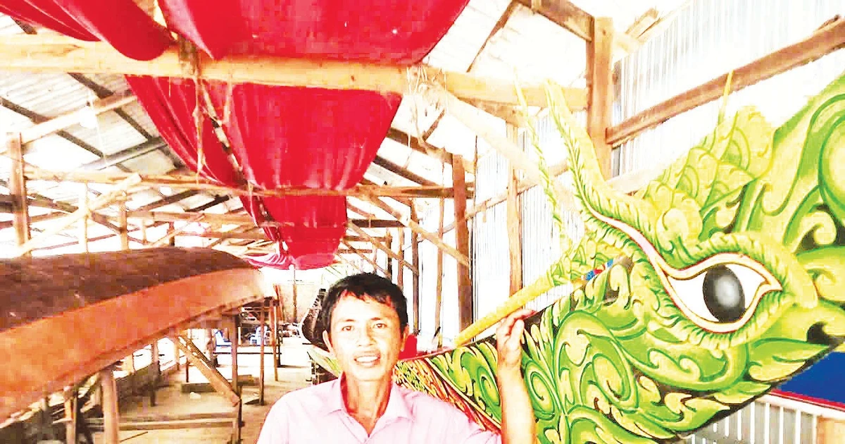 Bền bỉ giữ nghề đóng ghe ngo