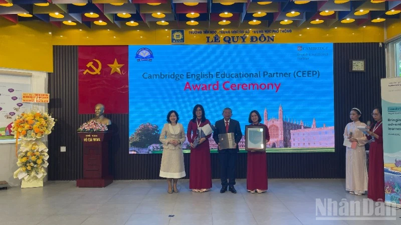 Lâm Đồng: Trường Lê Quý Đôn đón nhận Cambridge English Educational Partner