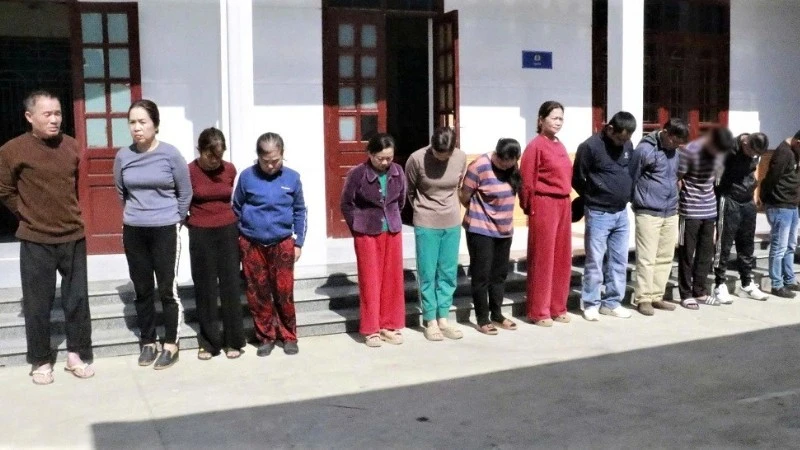 Công an Nghệ An triệt xóa ổ nhóm đánh bạc trong rừng