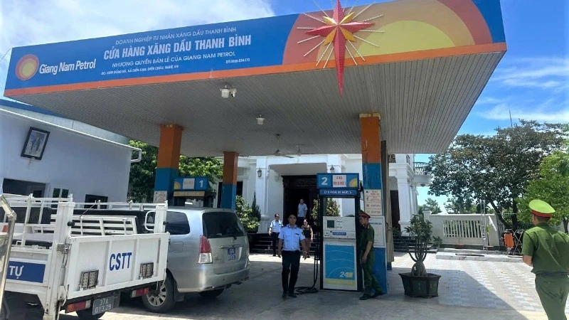 Nghệ An: Một doanh nghiệp tư nhân xăng dầu bị xử phạt về hành vi tự ý điều chỉnh giá