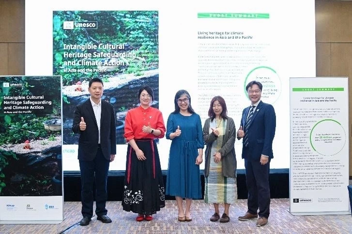 Research team at the workshop on intangible cultural heritage and climate change.