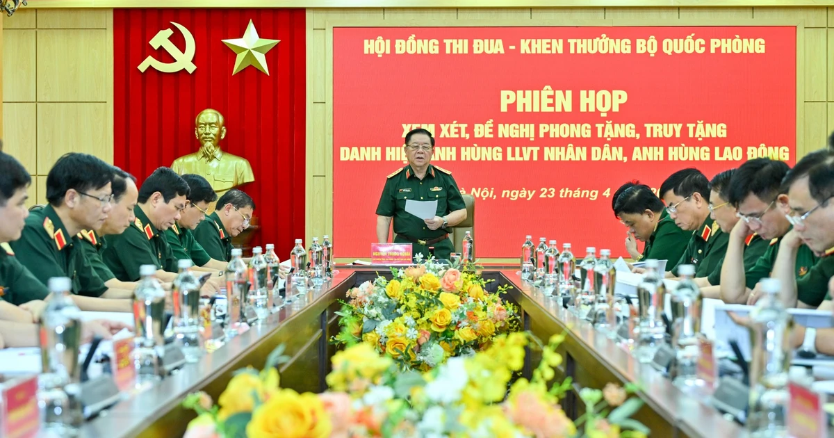 Bộ Quốc phòng xem xét, đề nghị truy tặng, phong tặng danh hiệu Anh hùng Lực lượng vũ trang, Anh hùng Lao động