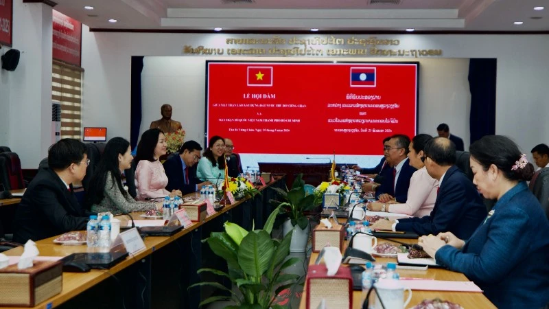 Thắt chặt tình hữu nghị giữa Mặt trận hai địa phương Thành phố Hồ Chí Minh-Vientiane
