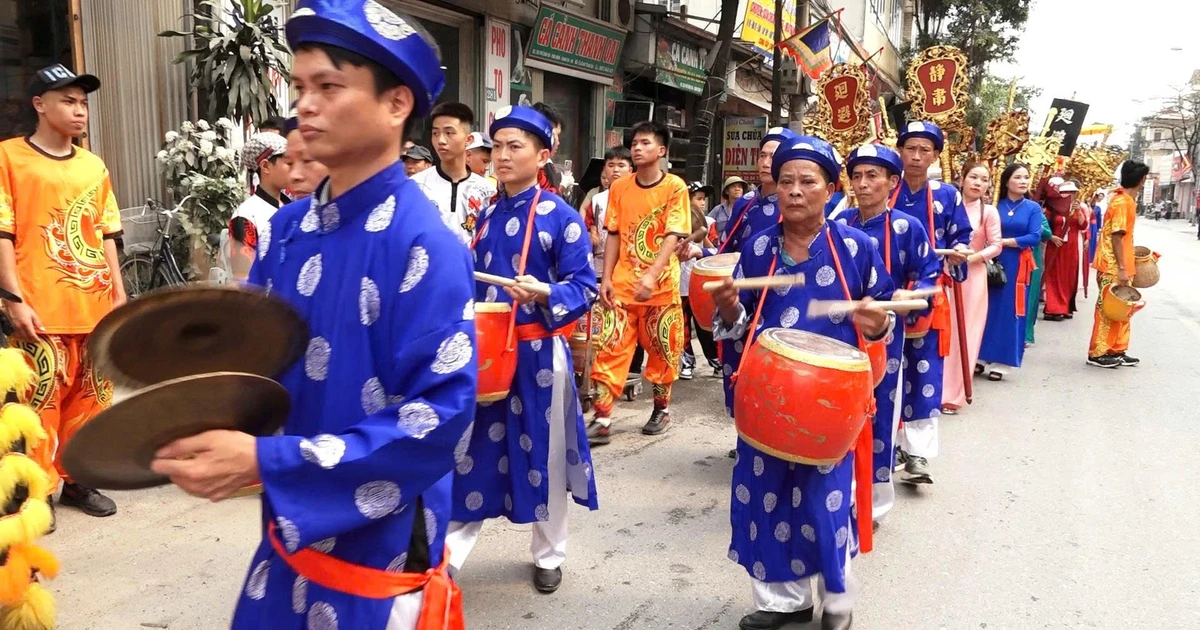 Nghi thức tiếp nhận mã - điểm nhấn văn hóa tâm linh tại Lễ hội Bình Đà