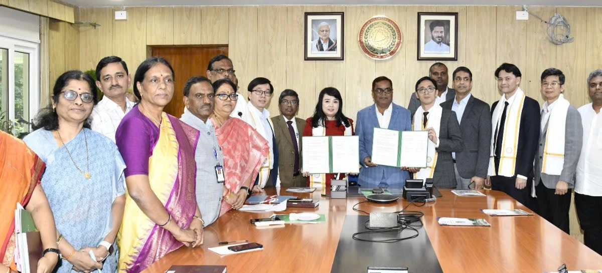 A panoramic view of the MOU signing ceremony in the presence of Tran Thanh Tung, Counsellor of the Embassy of Viet Nam in India.