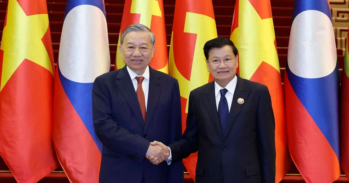 Tổng Bí thư Tô Lâm và Tổng Bí thư và Chủ tịch nước Lào Thongloun Sisoulith.