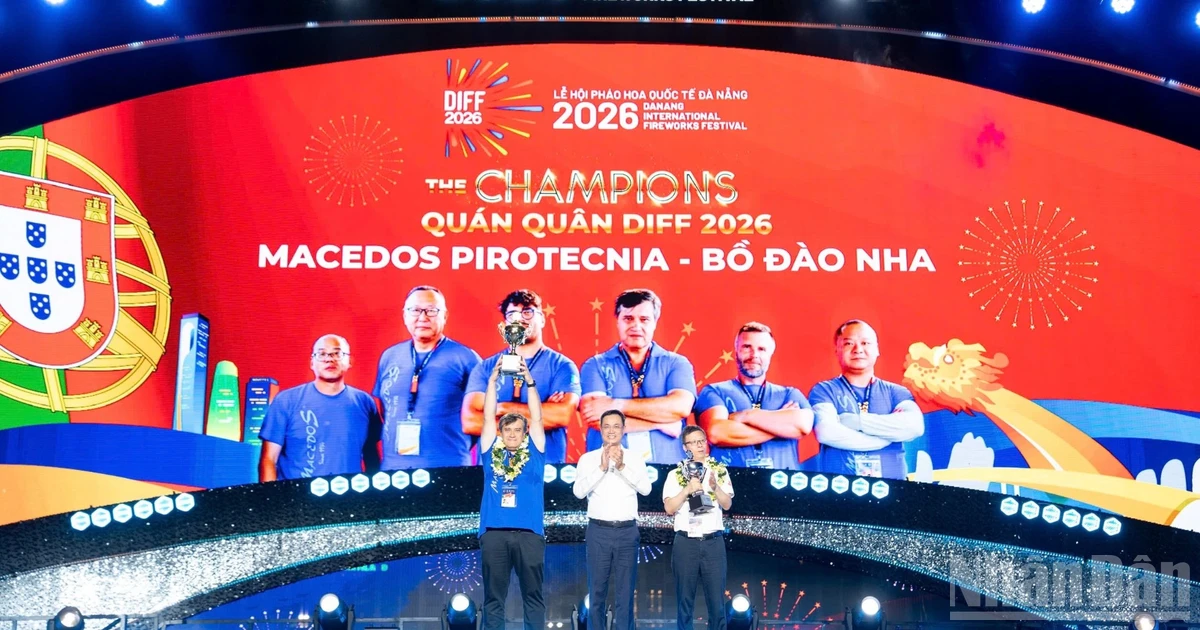 [Ảnh] Đội Bồ Đào Nha lên ngôi Quán quân Lễ hội pháo hoa quốc tế Đà Nẵng 2026