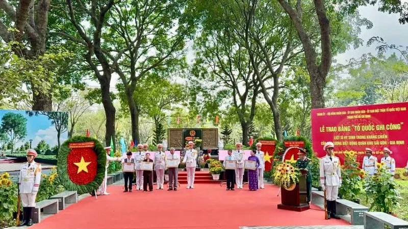 Bảo đảm chế độ, chính sách cho gia đình liệt sĩ
