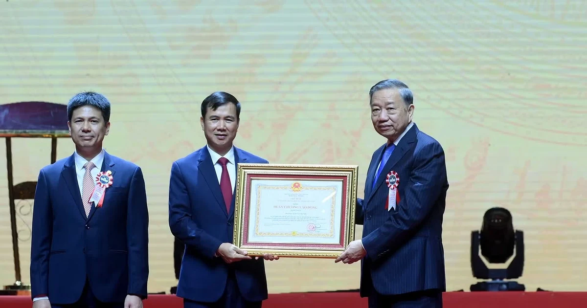 Khẩn trương cụ thể hóa thành chương trình, đề án, giải pháp