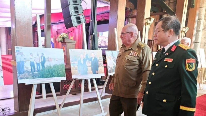 纪念越古建交65周年在哈瓦那举行