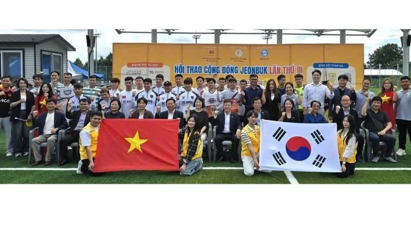 Los participantes en el evento deportivo. (Foto: VNA)