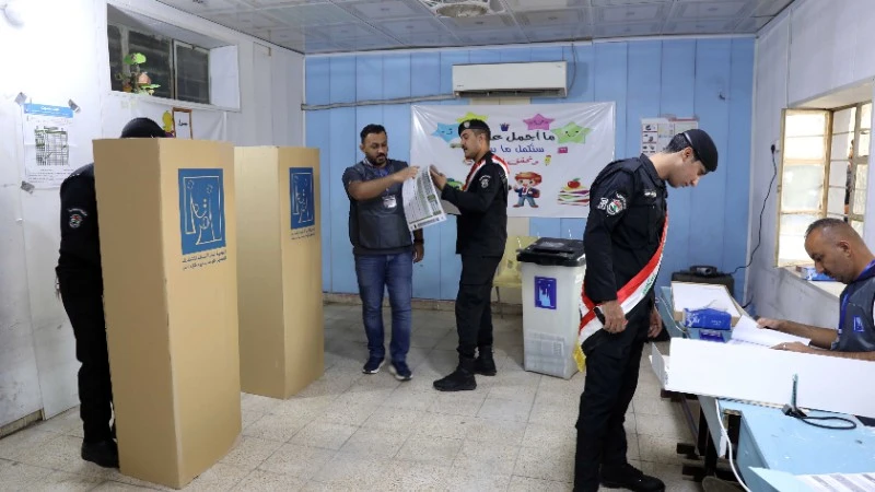 11月9日，伊拉克为安全部队开放了提前投票站。