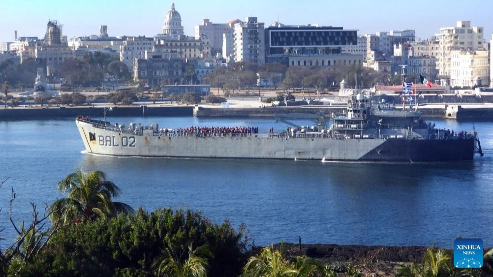 Thêm tàu chở hàng viện trợ đến Cuba