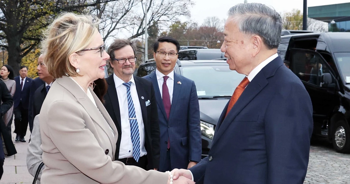 [Foto] Máximo dirigente partidista se reúne con primera vicepresidenta del Parlamento finlandés