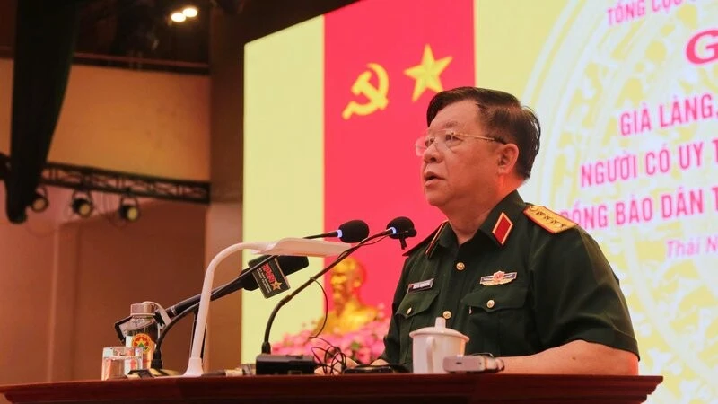 Đại tướng Nguyễn Trọng Nghĩa gặp mặt già làng, trưởng bản, trưởng thôn, người có uy tín, chức sắc tôn giáo tiêu biểu