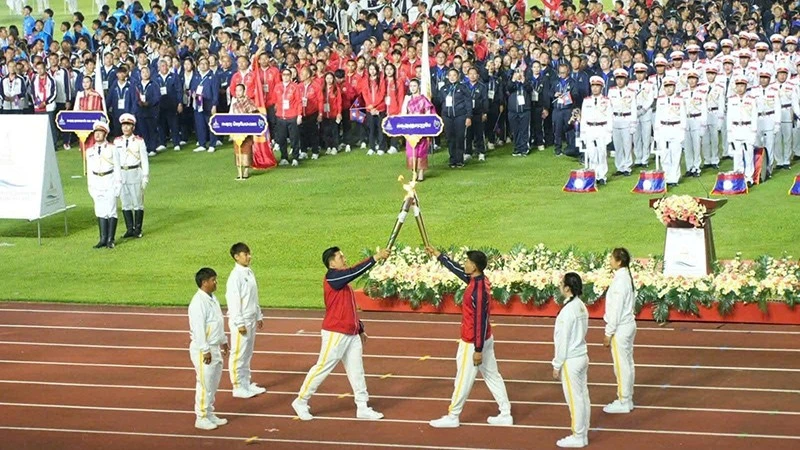 火炬传递仪式。