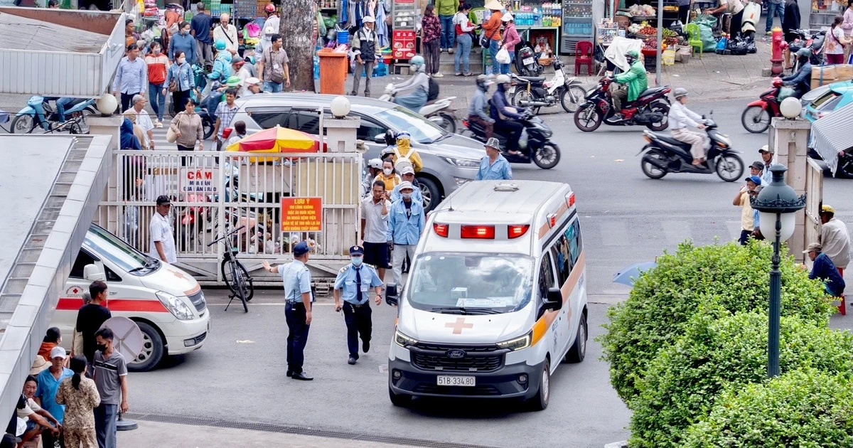 Chuyển nạn nhân trong vụ lật ca-nô ở Đặc khu Phú Quốc về Bệnh viện Chợ Rẫy điều trị